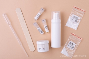 Strongly Moisturising Serum: Algae, NMF, Hyaluronic  Acid, Hydromanil  